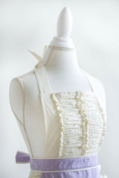 Beautiful Vintage Apron in lilac (spring vibes)